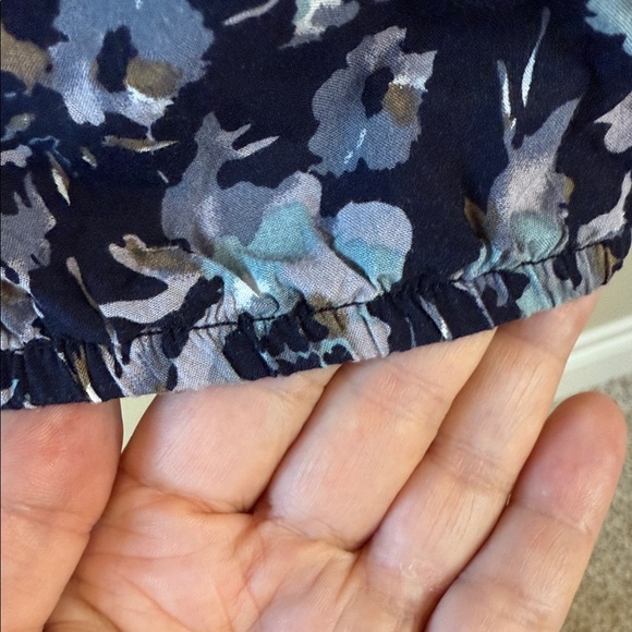 Reitmans Dark Blue Floral Blouse - Picture 3 of 12